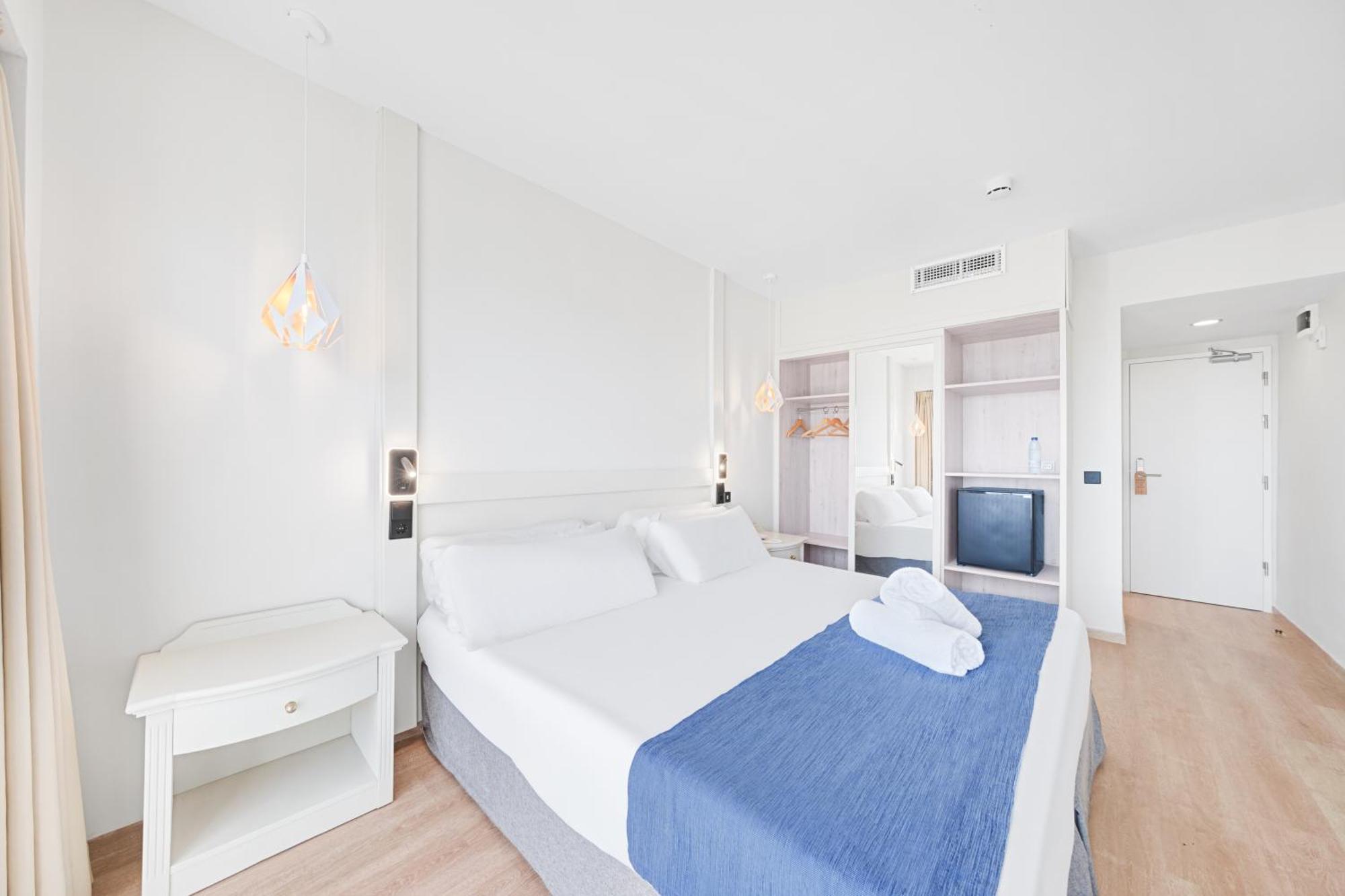 Hotel Ankaa - Adults Only Porto Cristo Room photo